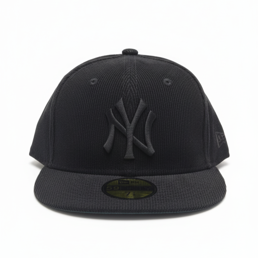NY YANKEES - ALL BLACK CORDUROY